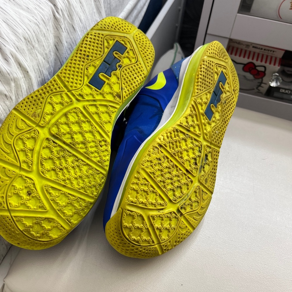 LeBron James Nike Men Blue and Yellow Sneakers with Padded Ankle Support - Picture 12 of 13